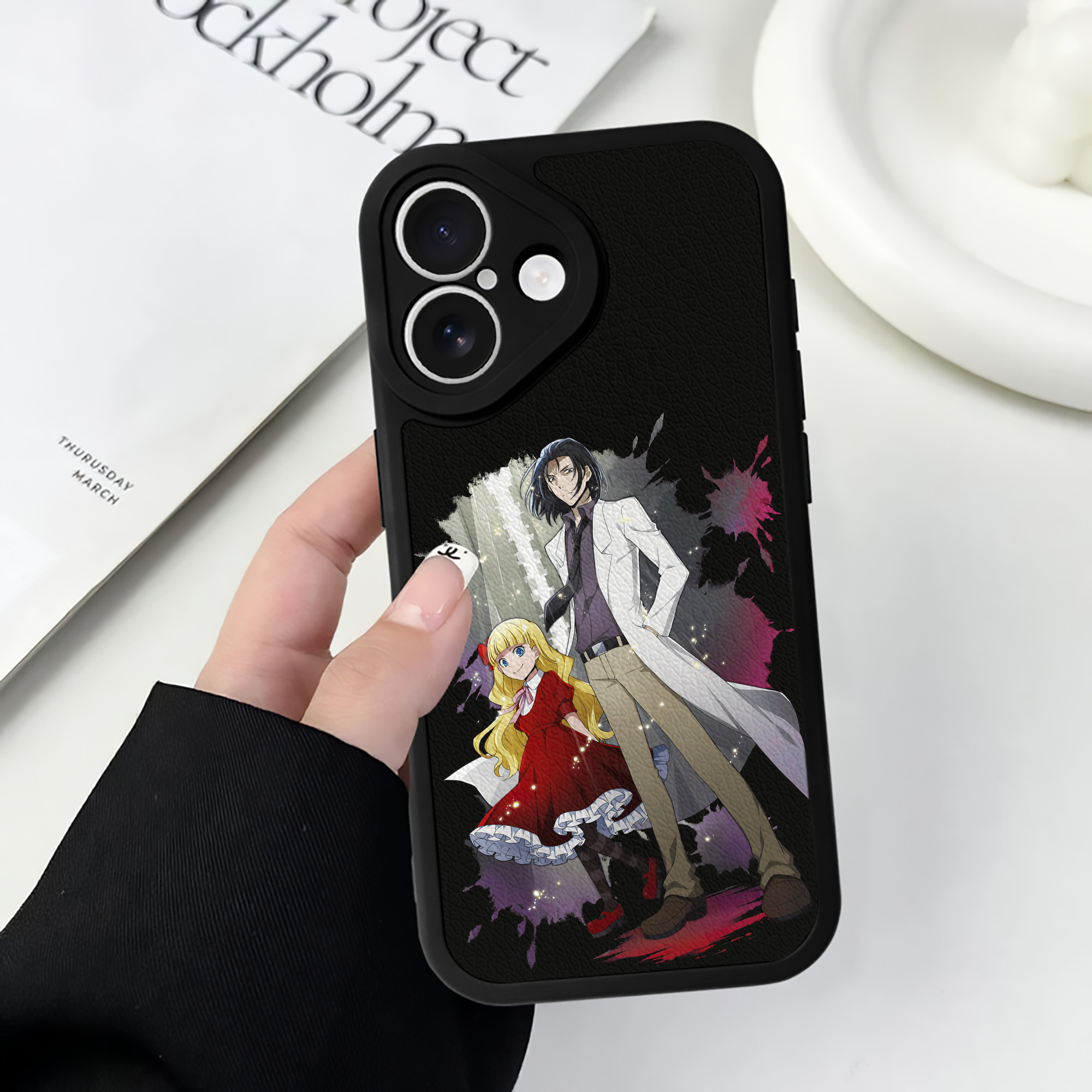 （画像用） 文豪ストレイドッグス Bungo Stray Dogs 【iPhone 16シリーズ対応】シリコンスマホケース（レザー調） 材質：シリコン